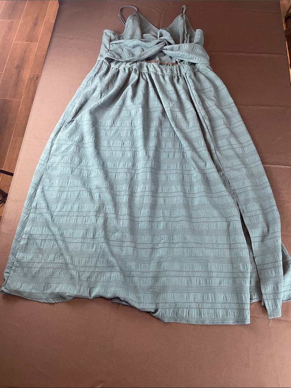 Women's cut out Green Textured midi dress thigh split size 2x thin summer v neck